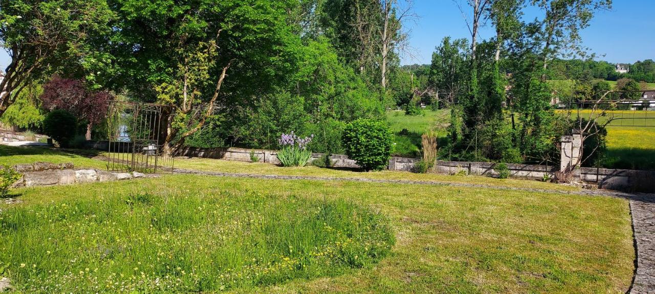 Chateau Des Senechaux, Bourdeilles Eksteriør bilde